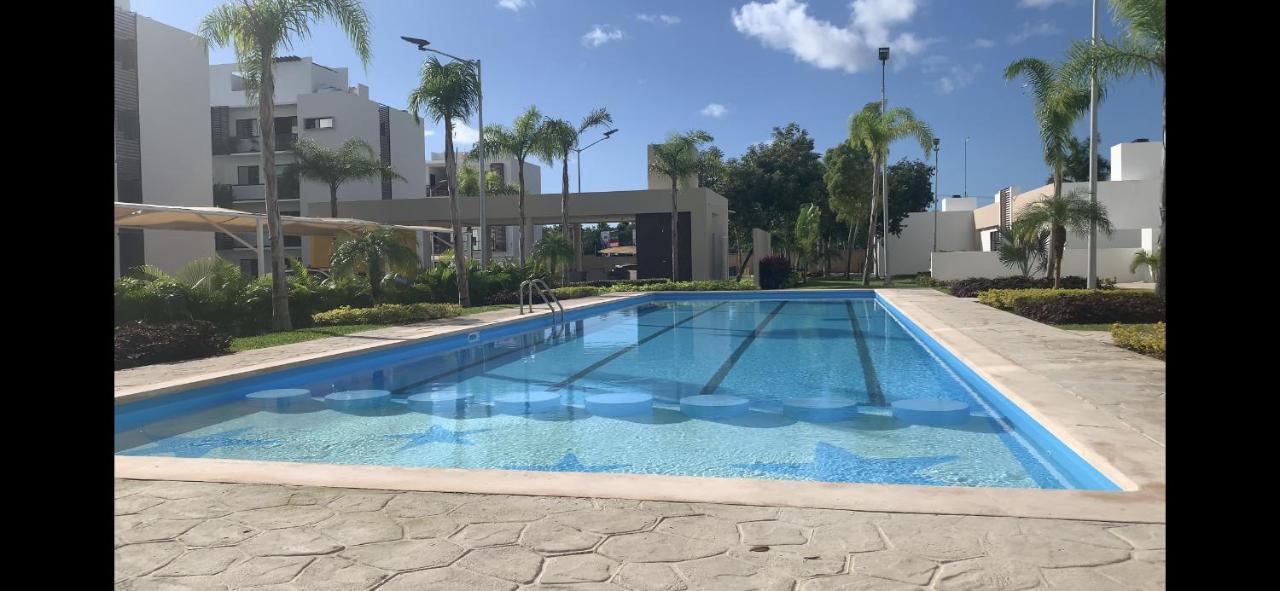 Yellowsub Apartments Cancun Exterior photo