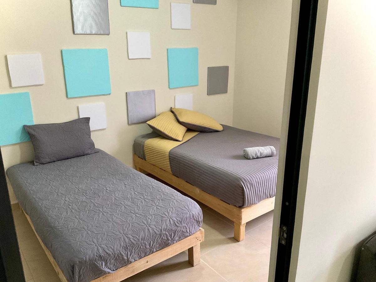 Yellowsub Apartments Cancun Exterior photo